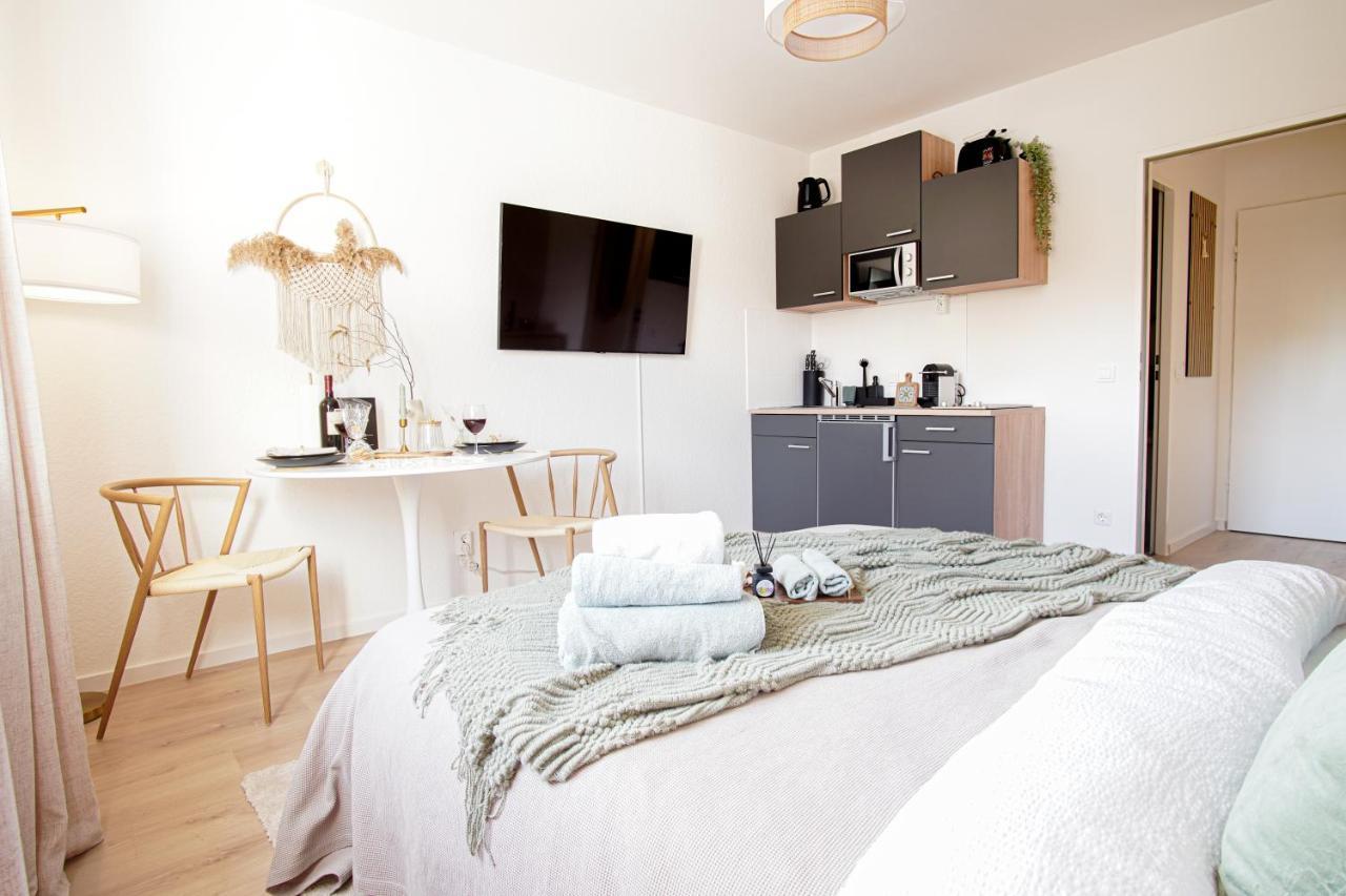 Homefy Boho Studio - Free Parking - Self Check-In - Elevator Essen Exterior foto